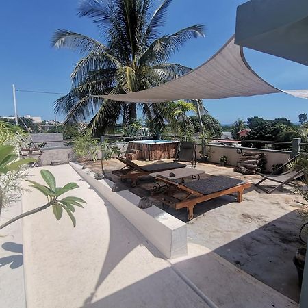 Modern Apartment/3Bedrooms/2Bathrooms/Rooftop/Jacuzzi Pointe aux Sable Ngoại thất bức ảnh