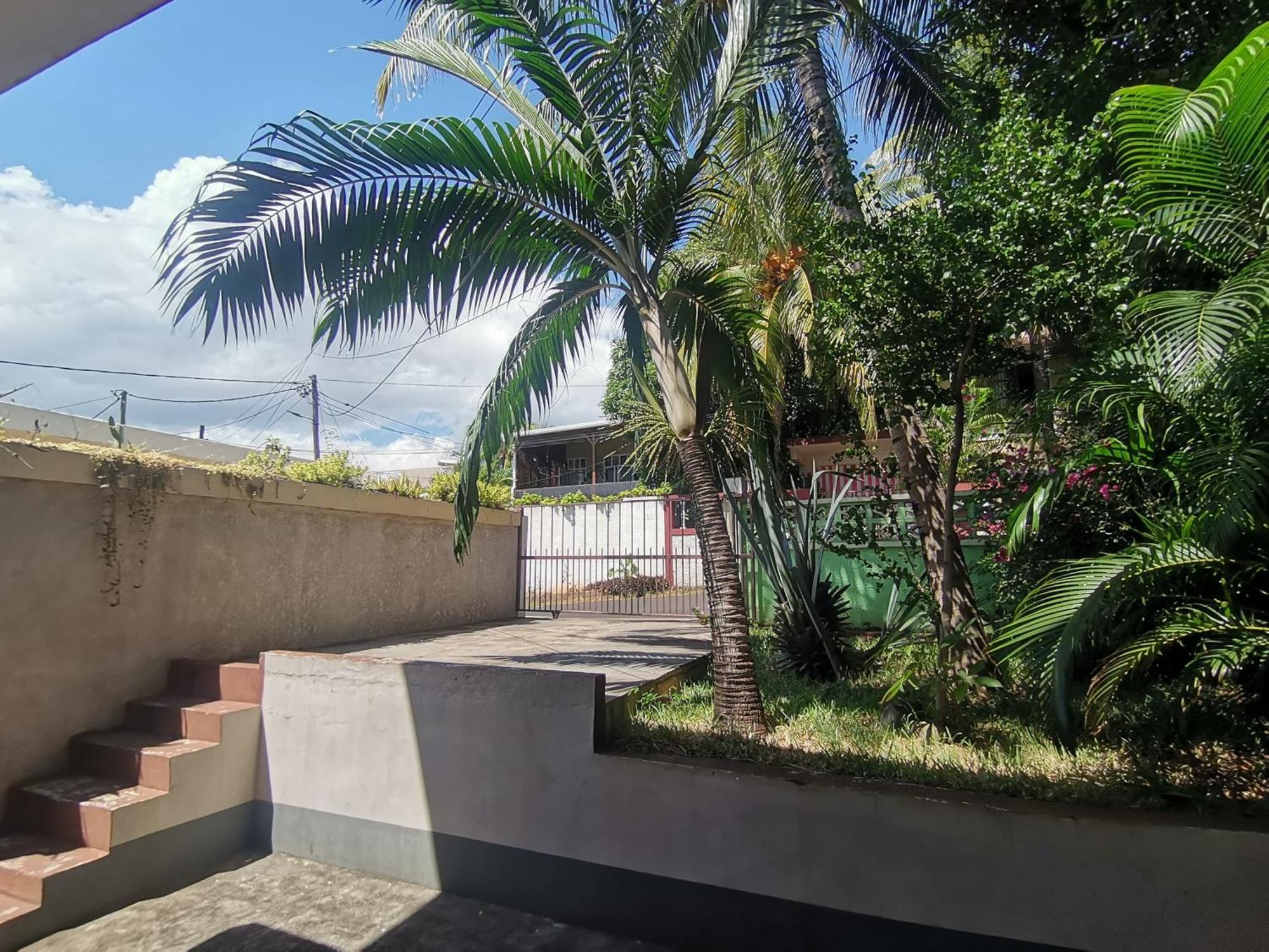 Modern Apartment/3Bedrooms/2Bathrooms/Rooftop/Jacuzzi Pointe aux Sable Ngoại thất bức ảnh