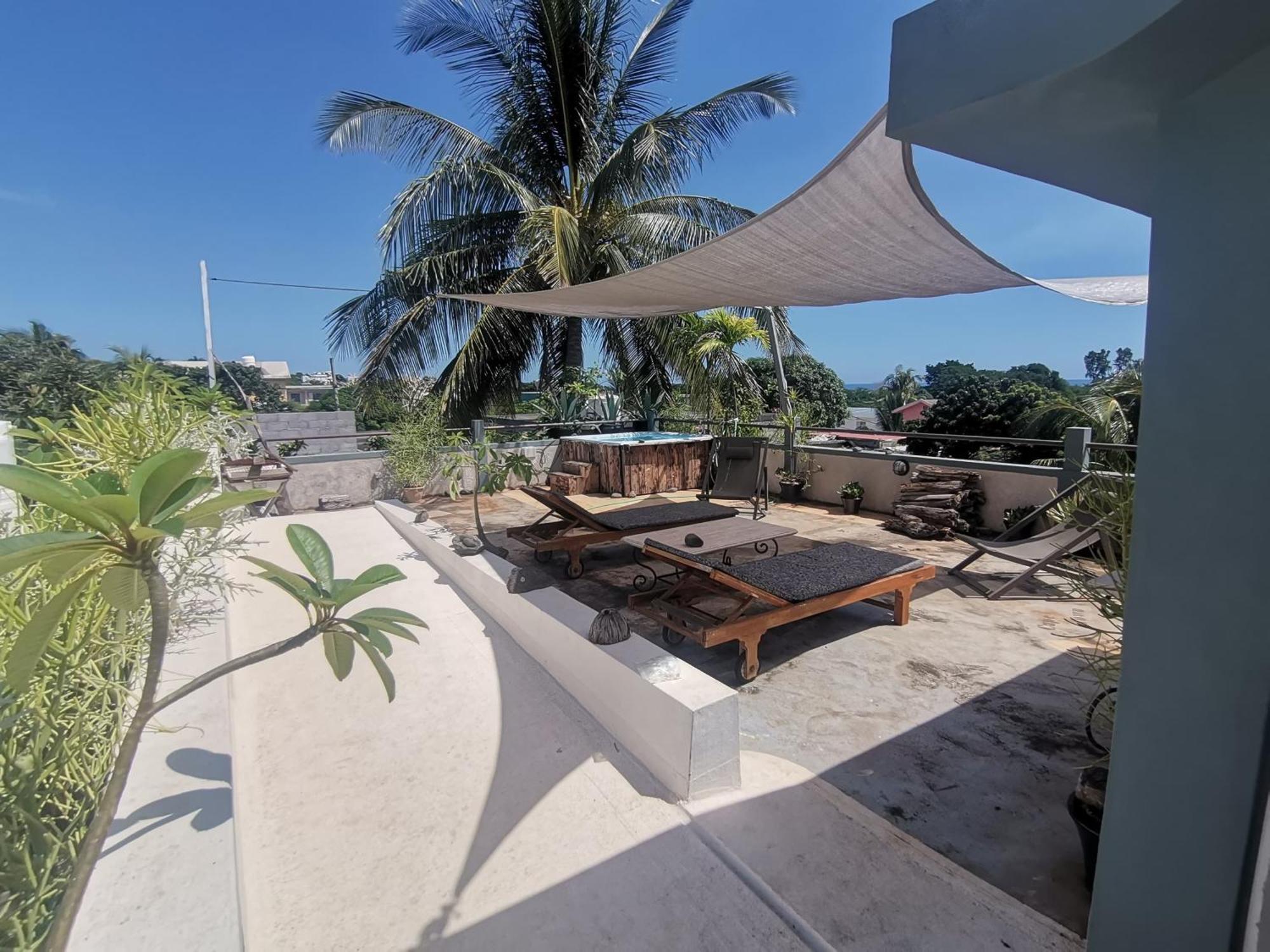 Modern Apartment/3Bedrooms/2Bathrooms/Rooftop/Jacuzzi Pointe aux Sable Ngoại thất bức ảnh